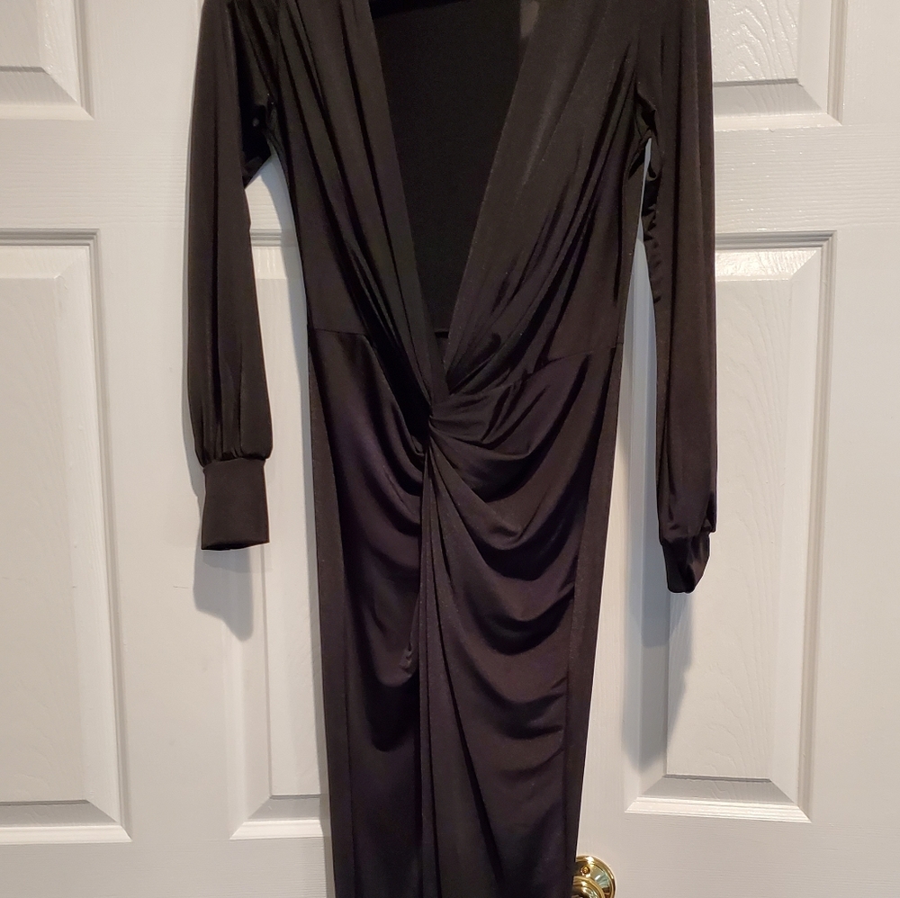 Maxi dress w/ high slit and twist front